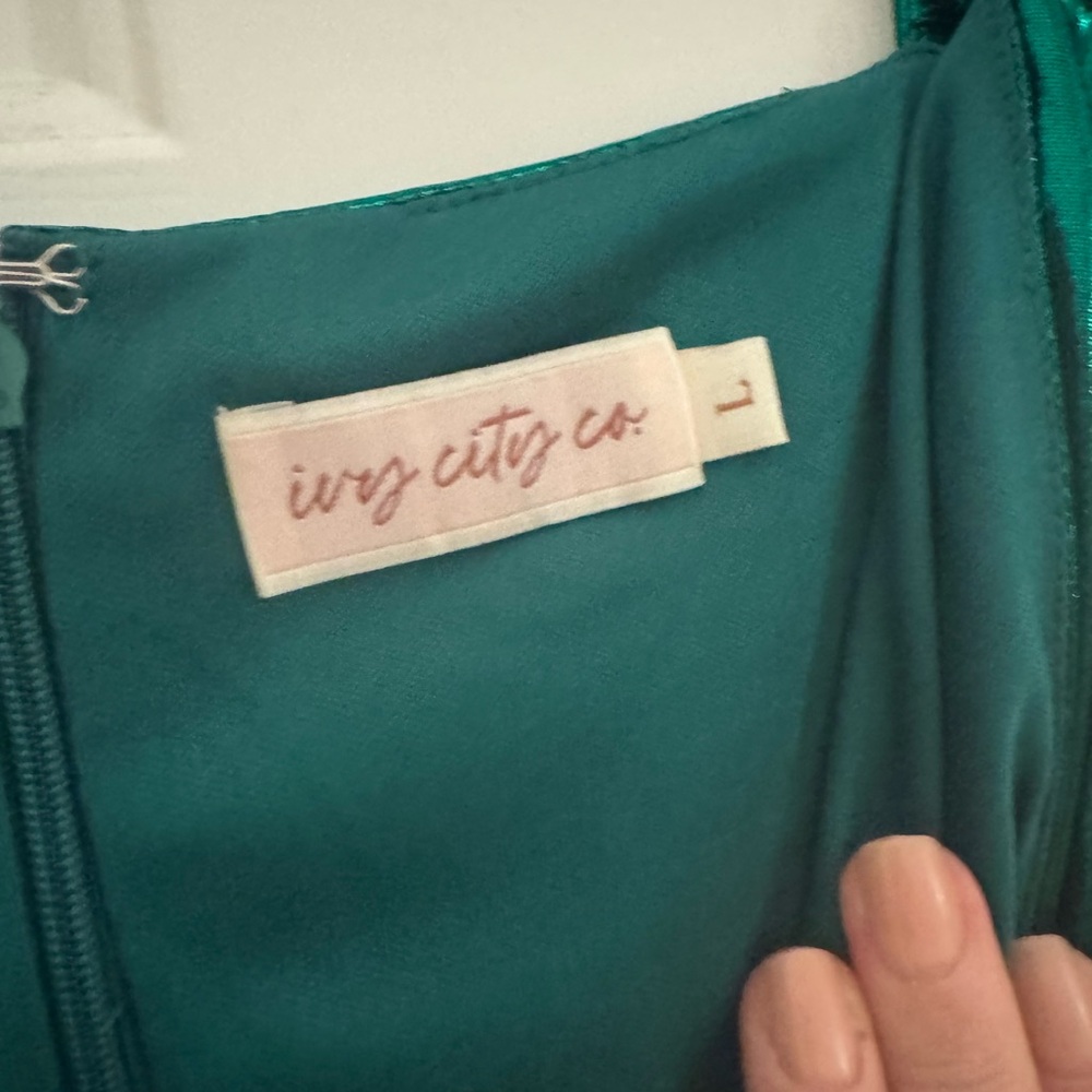 Ivy City Co Green Metalic V-Neck Dress - Picture 3 of 12